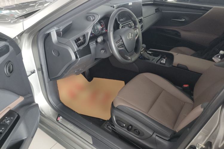 Used Lexus ES 2023 200 Excellence Edition