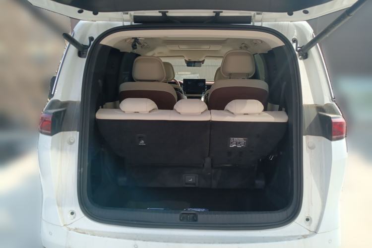 Used BYD Xia 2025 DM-i 1.5T 180km Excellence Model Trunk