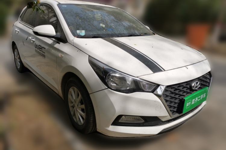 Used Hyundai Verna RV 2017 1.4L Automatic Cool Edition GLS China V Emission Standard Front Right 45 Deg