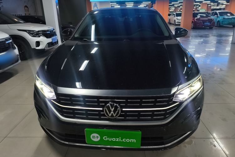 Used Volkswagen Passat 2023 Facelift 330TSI Luxury Edition

