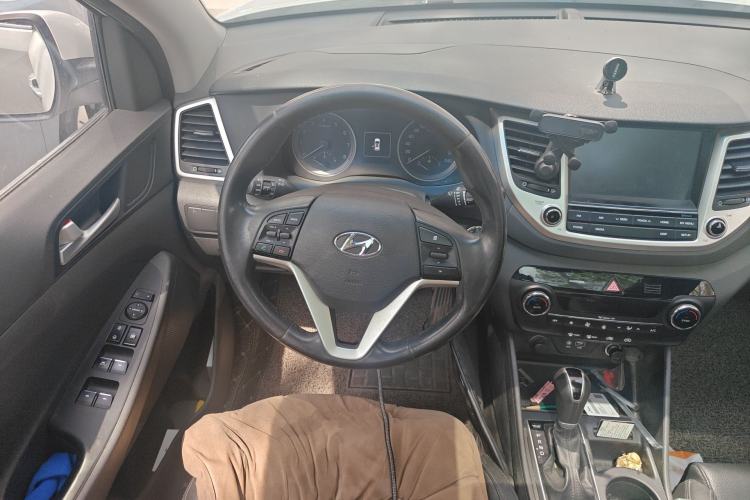 Used Hyundai Tucson 2018 1.6T Dual-Clutch Two-Wheel Drive 15th Anniversary Special Edition