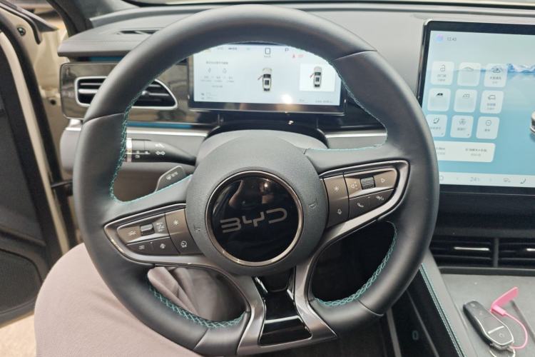 Used BYD Seal 06 New Energy 2025 DM-i Intelligent Drive 120KM Flagship Model Steering Wheel