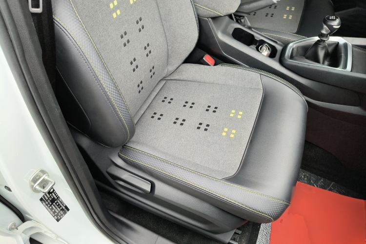 Used Baojun RM-5 2019 1.5T Manual Elite Version with 24-Hour Online Service 7 Seats