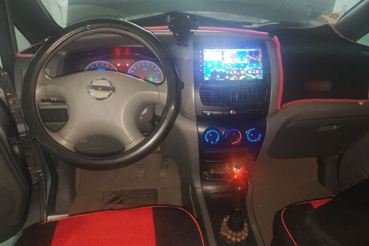 Used Dongfeng Shuaike 2011 1.5L Manual Standard Model 7 Seats China IV Standard