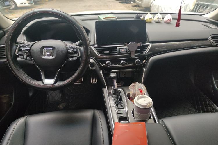 Used Honda Accord 2022 260TURBO Phantom Night · Prestige Edition Center Console