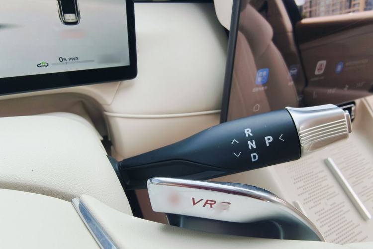 Used VOYAH FREE 2025 Model FREE+ Four-Wheel-Drive Qiankun Edition
