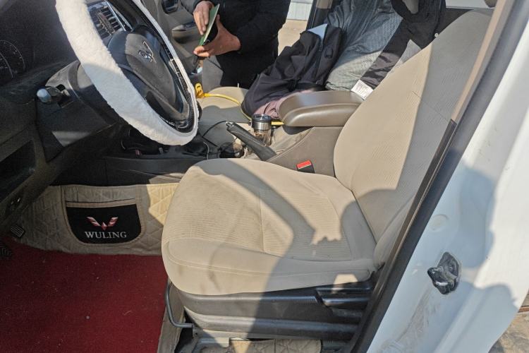 Used Wuling Rongguang V 2016 1.5L Standard Version Left Front Seat