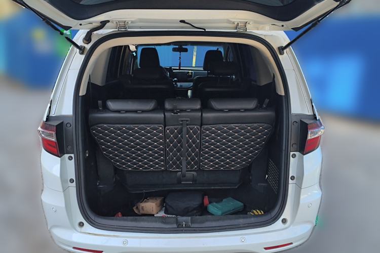 Used Honda Odyssey 2015 Updated Version 2.4L Smart Edition Trunk