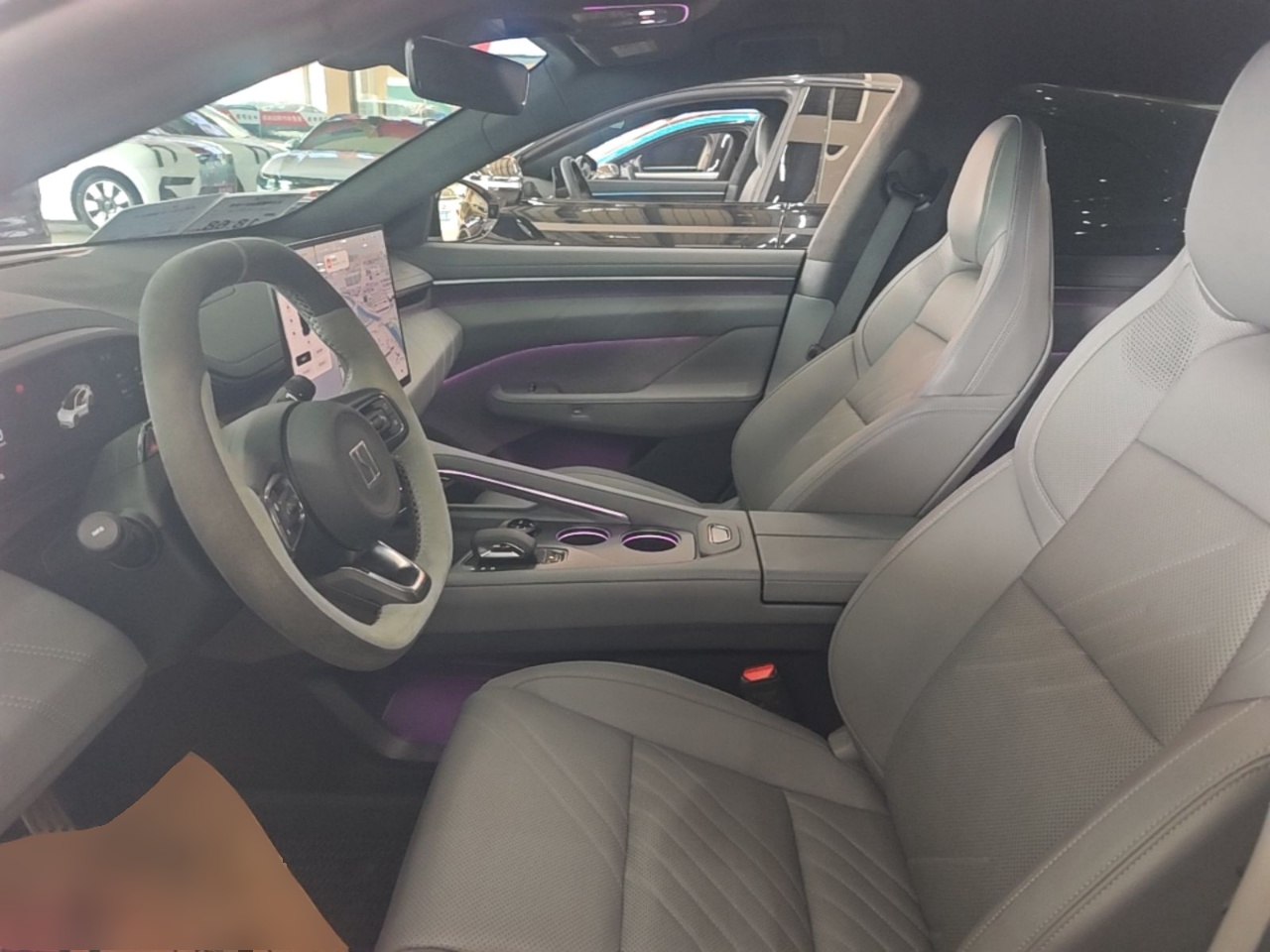Zeekr 001 2024 YOU Edition 100 kWh All-Wheel Drive — снимка 17
