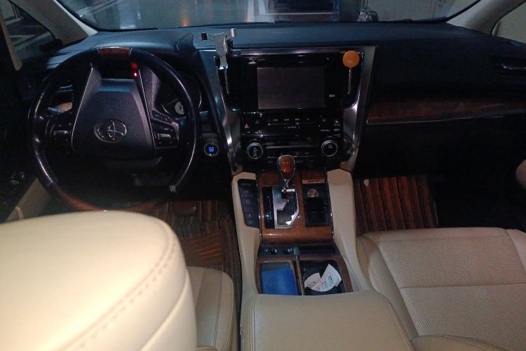 Used Toyota Alphard 2015 3.5L Luxury Edition