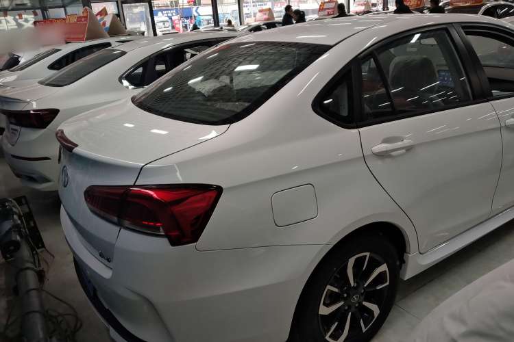 Used Soueast A5 Wing Dance 2022 1.5L CVT Wing Drill Model
