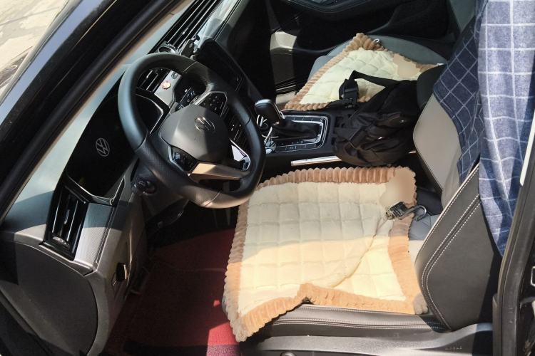 Used Volkswagen Magotan 2023 2 Million Units Limited Edition 330TSI DSG Leading Version Left Front Seat