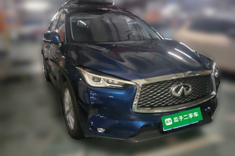 Used Infiniti QX50 2018 2.0T Two-Wheel Drive Fashion Edition Front Right 45 Deg