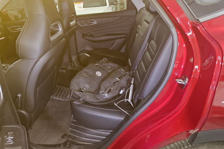 Used MG HS 2018 30T Automatic Two-Wheel Drive Trophy Edition—High-Octane V-Model Interior 4