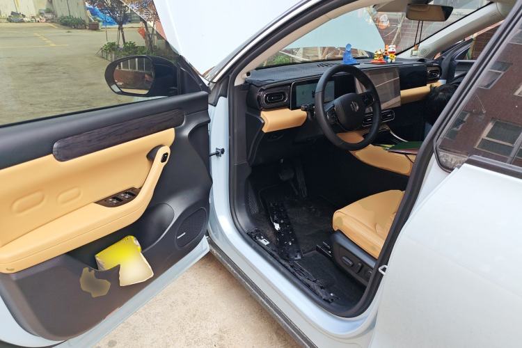 Used Leapmotor C11 2024 Range-Extended 300 Luxury Edition
