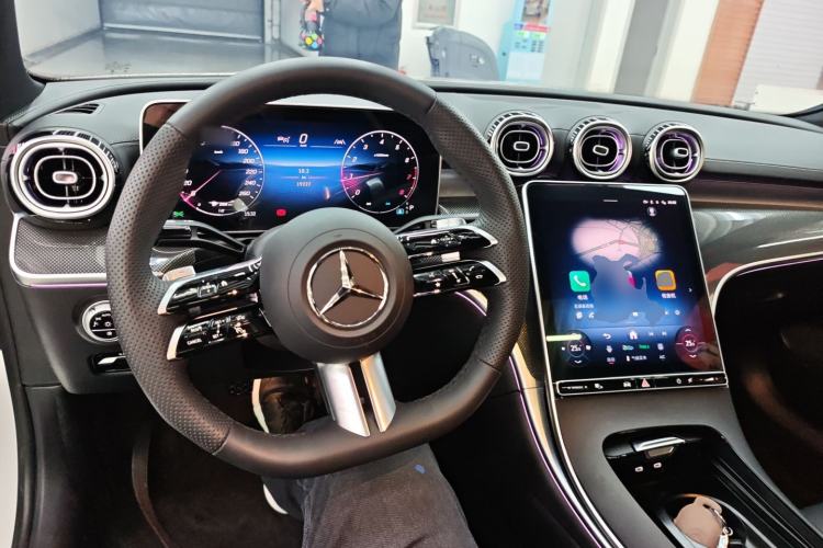 Used Mercedes-Benz C-Class 2025 C 260 L Obsidian Night Sport Edition Center Console