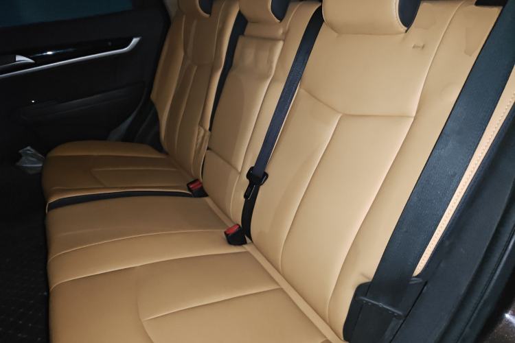 Used Dongfeng Aeolus AX7 2015 2.0L Manual Zhiyue Model
