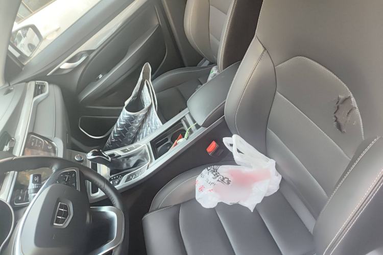 Used Geely Auto Emgrand 2019 Leading Edition 1.5L CVT Luxury Model China VI Standard
