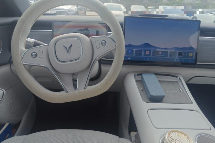 Used VOYAH COURAGE 2025 Model Rear-Drive Qiankun Edition
