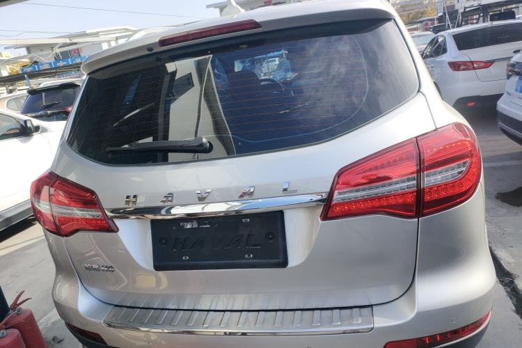 Used Haval H8 2015 2.0T Two-Wheel-Drive Luxury Version