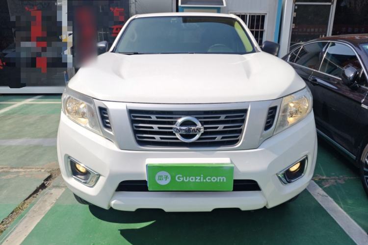 Used Nissan Navara 2021 2.5L Facelift Manual Two-Wheel Drive Comfort Version QR25
