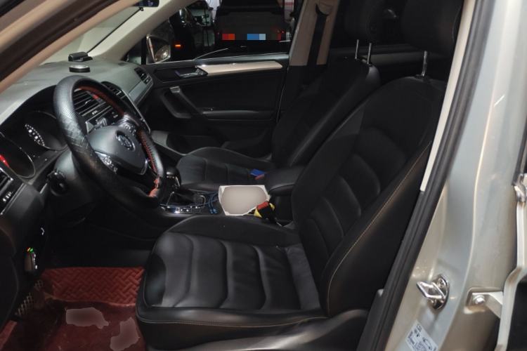 Used Volkswagen Tiguan L 2017 330TSI Automatic Two-Wheel Drive Luxury Edition Left Front Seat