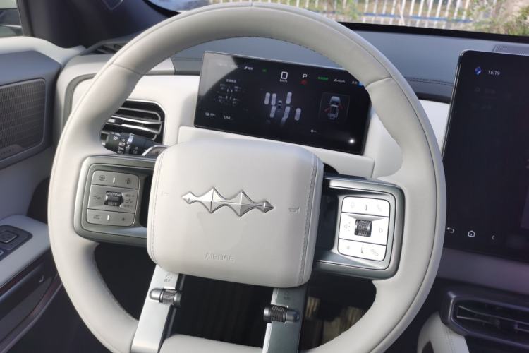 Used Formula Leopard Titanium 3 2025 501KM All-Wheel Drive Intelligent Driving Ultra Version