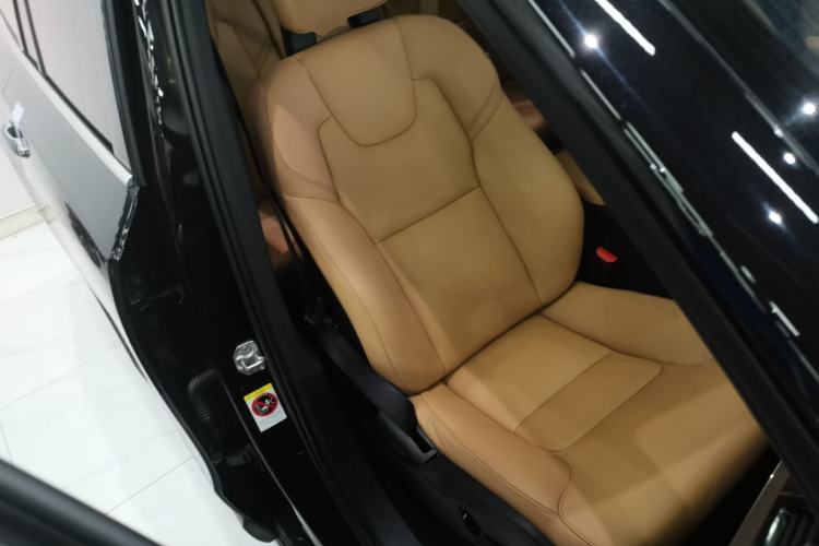 Used Volvo XC90 2017 T5 Zhiyi Edition 7-Seater
