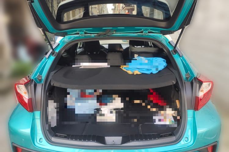 Used Toyota C-HR 2018 2.0L Leading Edition China V-standard Trunk