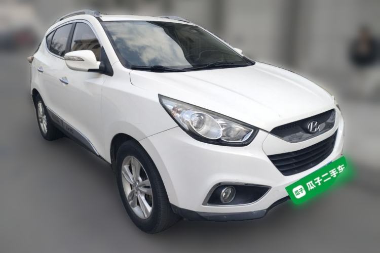 Used Hyundai ix35 2010 2.0L Automatic Two-Wheel Drive Elite Edition GLS Front Right 45 Deg