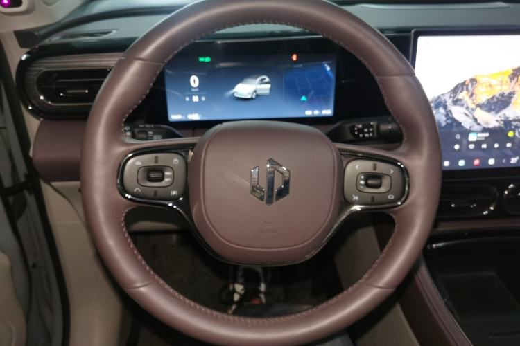 Used Leapmotor C11 2024 All-Electric 580 Luxury Edition
