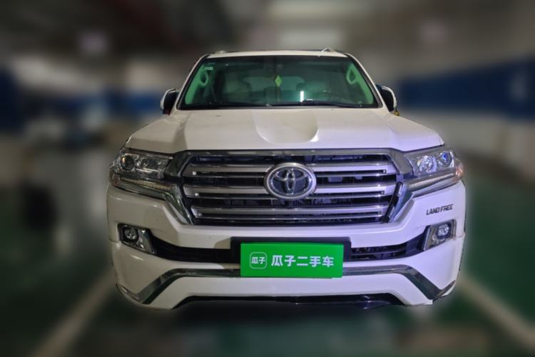Used Toyota Land Cruiser 2019 4.0L GX-R GT Dual Fuel Sunroof Velvet Interior – Middle East Specification

