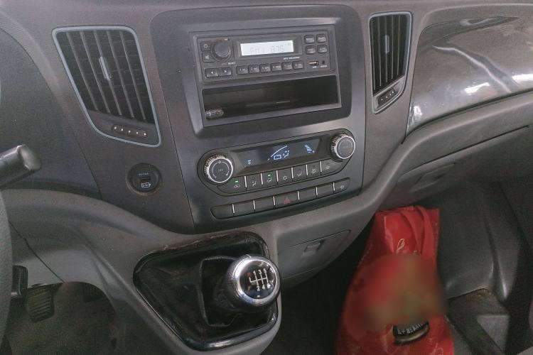 Used Foton Toano 2022 2.0T Manual Urban Edition Short Wheelbase Mid-Height Design Rear Single Tire 5/6/9-Seater Configuration 4F20TC3
