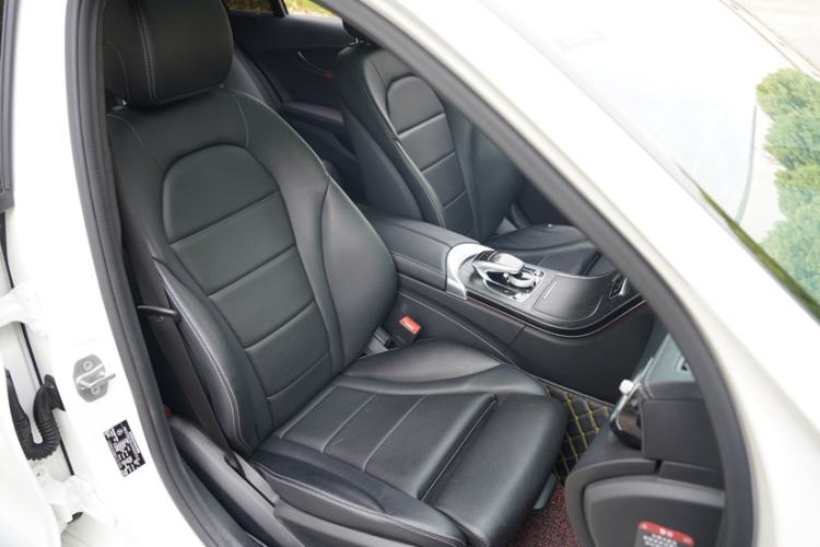 Used Mercedes-Benz C-Class 2017 C 180 L Sport Edition Interior 4