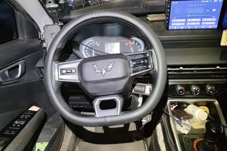 Used Wuling Alvez 2022 1.5L Manual Free-Style Model