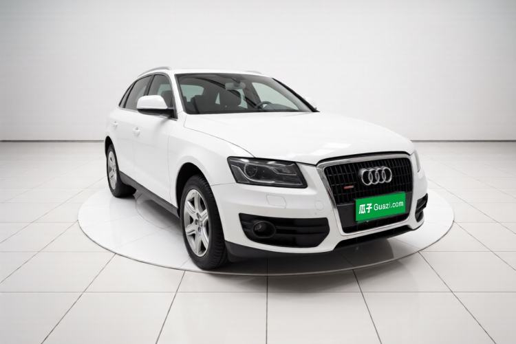 Used Audi Q5 2012 2.0TFSI Technology Model Front Right 45 Deg