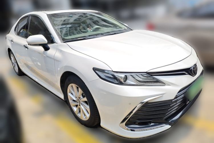Used Toyota Camry 2021 2.0G Luxury Edition Front Right 45 Deg