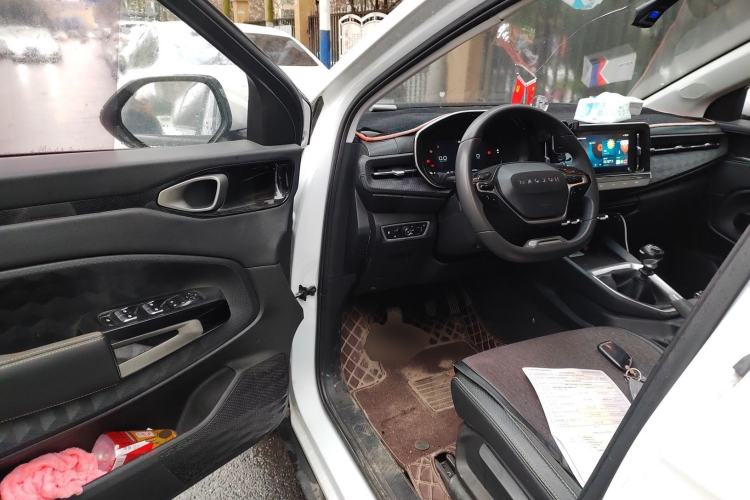 Used Baojun RM-5 2019 1.5T Manual Elite Version with 24-Hour Online Service 7 Seats