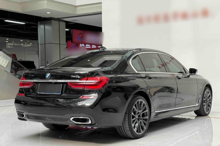 Used BMW 7 Series 2018 740Li M Sport Package Leading Model
