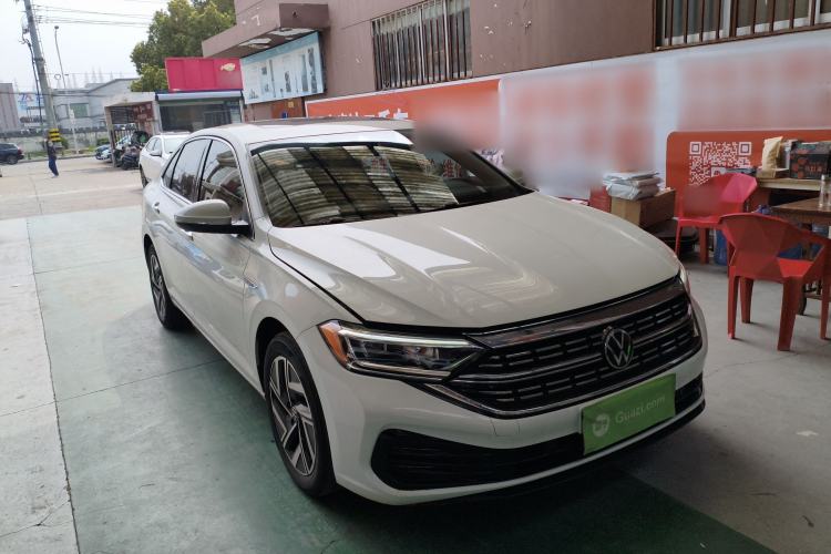 Used Volkswagen Sagitar 2023 200TSI DSG Excellence Edition Front Right 45 Deg