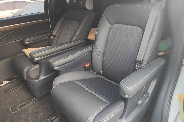 Used GAC Trumpchi M8 2021 Revised Version Lingxiu Series 390T Luxury Edition Left Rear Seat