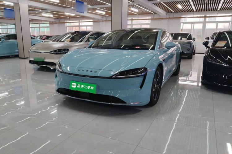 Used Hima Luxeed S7 2025 705 km Pro