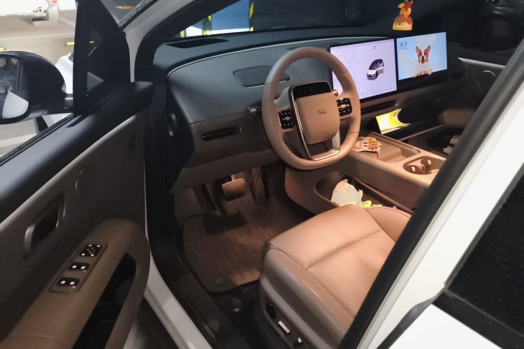 Used Li Auto i6 2025 Model Two-Wheel-Drive Standard Type Driver Seat