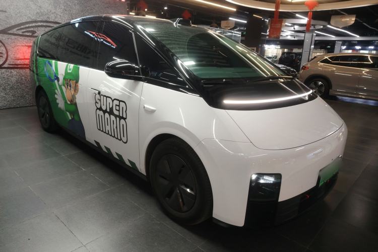 Used Li Auto MEGA 2024 Ultra Model Exterior 2