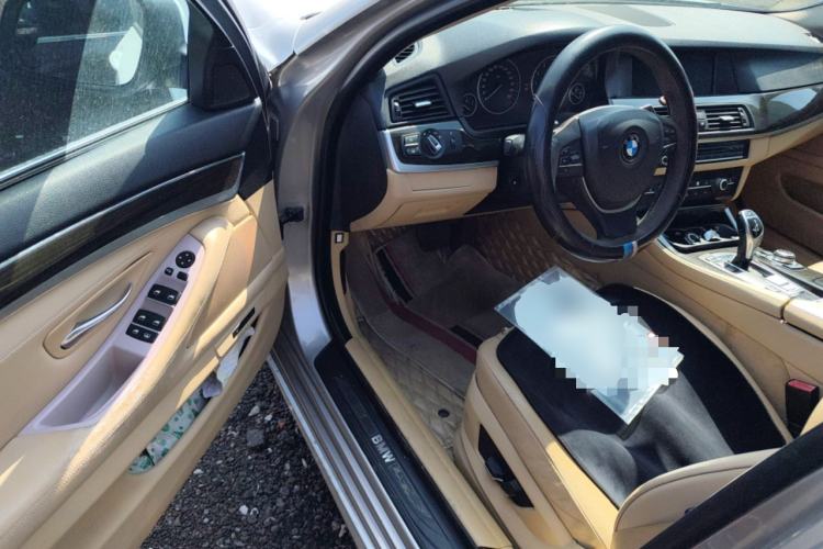 Used BMW 5 Series 2012 535Li Leading Model
