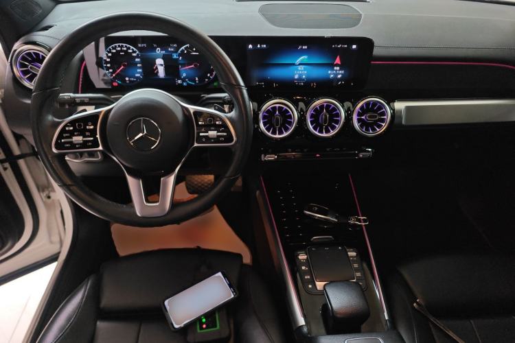 Used Mercedes-Benz GLB 2022 Updated GLB 200 Fashion Edition Center Console