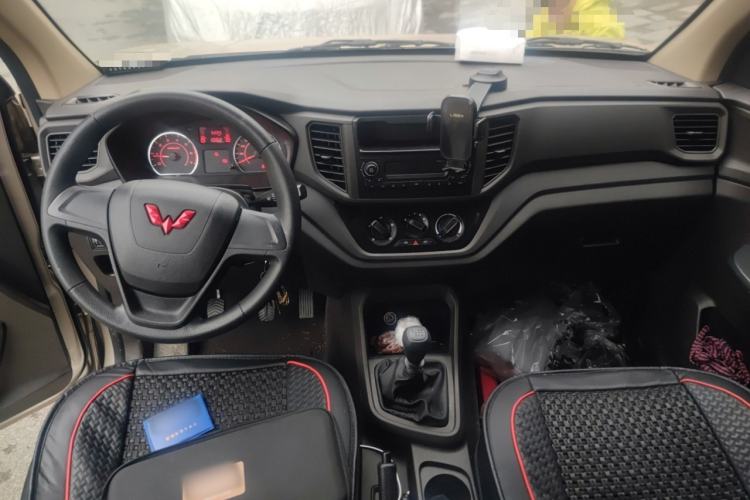 Used Wuling Hongguang V 2022 1.5L Jingqu Edition Electric-Assist LAR
