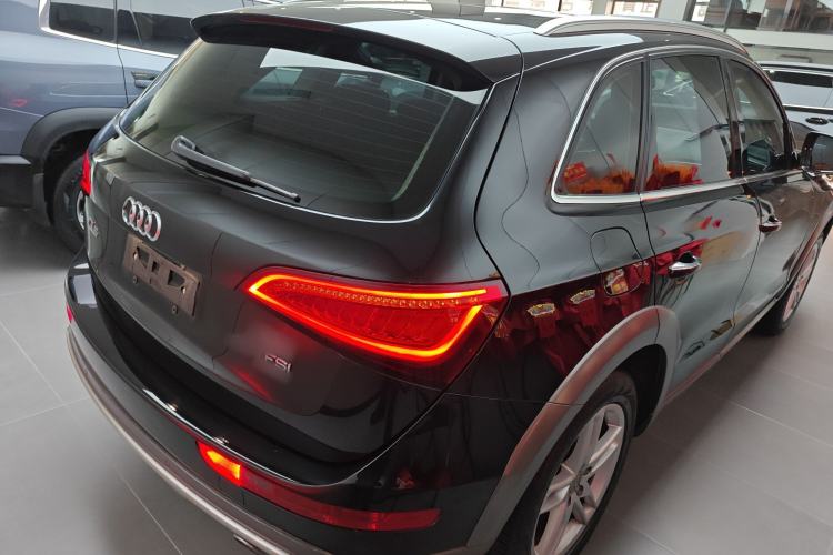 Used Audi Q5 2017 Plus 40 TFSI Technology Model