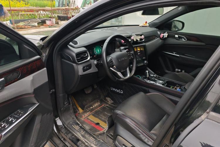 Used Lynk & Co 03 2020 2.0TD Automatic Trend Edition Driver Seat