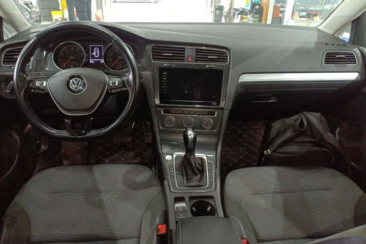 Used Volkswagen Golf 2020 Zhiai Edition 280TSI DSG Comfort Model Center Console